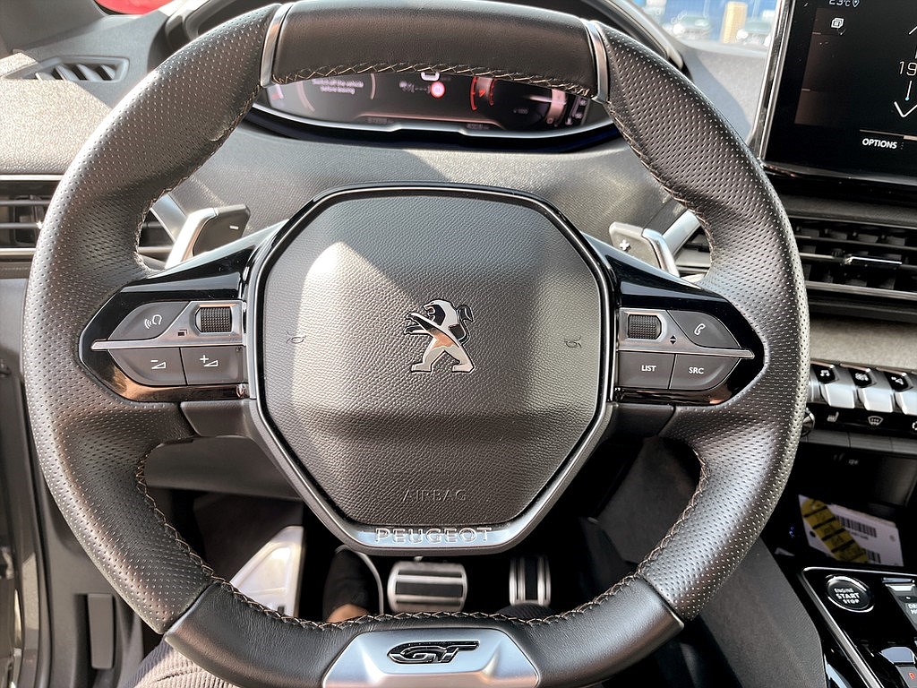 Bild på GT Black Pack 1.2 PT 130hk Aut - B-KAMERA, CARPLAY