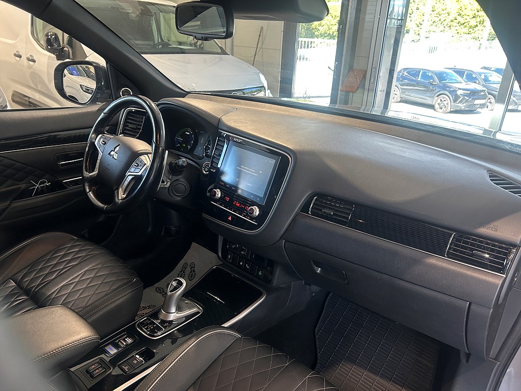 Bild på Business X PHEV 224hk Aut AWD - B-KAMERA, CARPLAY