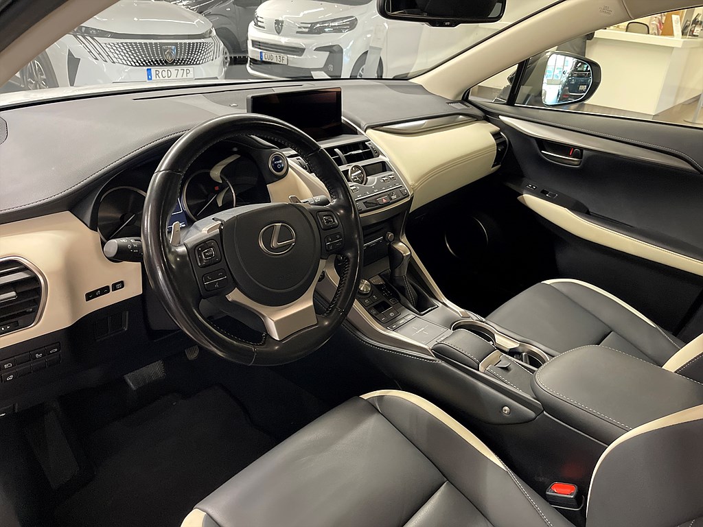 Bild på 300h AWD E-CVT Kyushi Edition 197hk Aut - NAV , BACKKAMERA