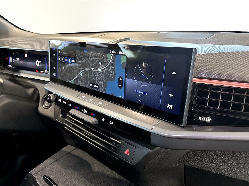 Bild på GS Hybrid 136hk Aut - PANO, B-KAMERA