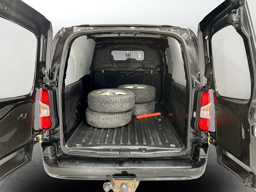 Bild på PRO+ 1.5 BHDi 130 Aut L2 - DRAG,D-VÄRM,B-KAMERA