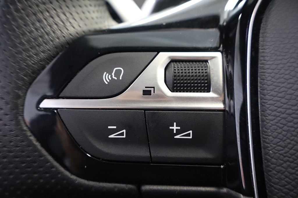 Bild på GT 1.2 PT 130hk Aut - B-KAMERA, CARPLAY, NAV
