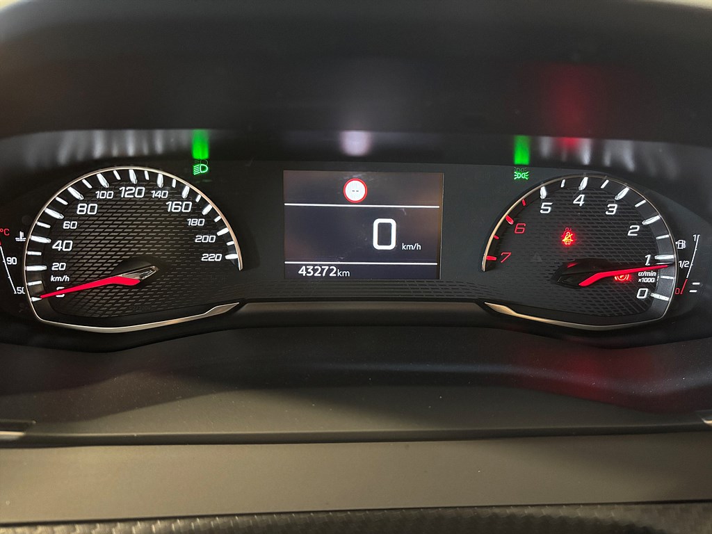 Bild på Active Pack 1.2 PT 100hk - CARPLAY, BACKSENSORER