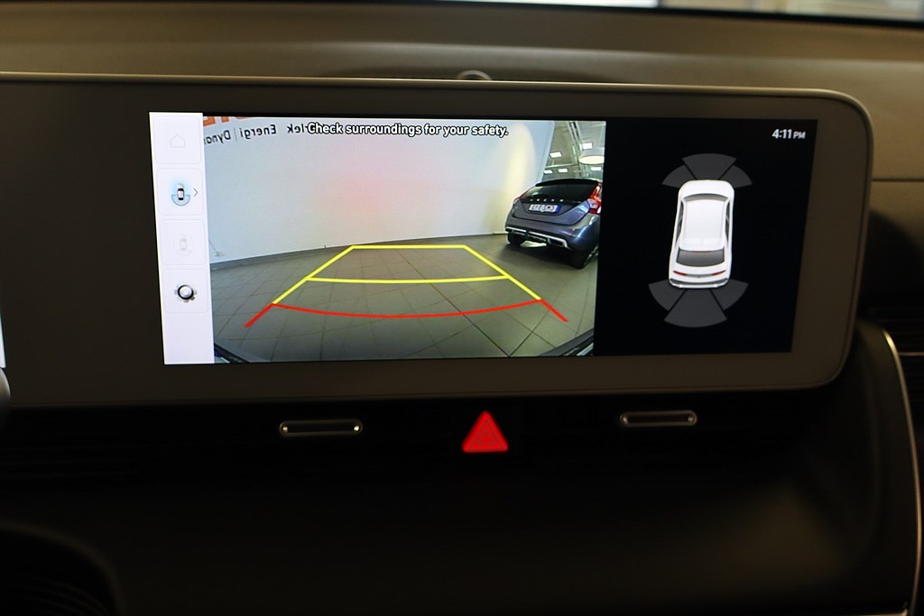 Bild på Essential 72.6kWh 218hk Aut - B-KAMERA, ELSTOL, NAV