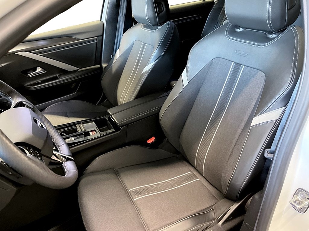 Bild på ST GS 1.2 PT 130hk Aut - B-KAMERA,CARPLAY,RATTVÄRME
