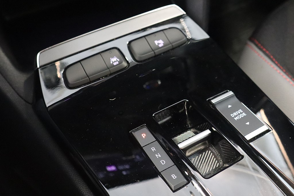 Bild på GSLine 50kWh 136hk Aut - B-KAMERA, CARPLAY