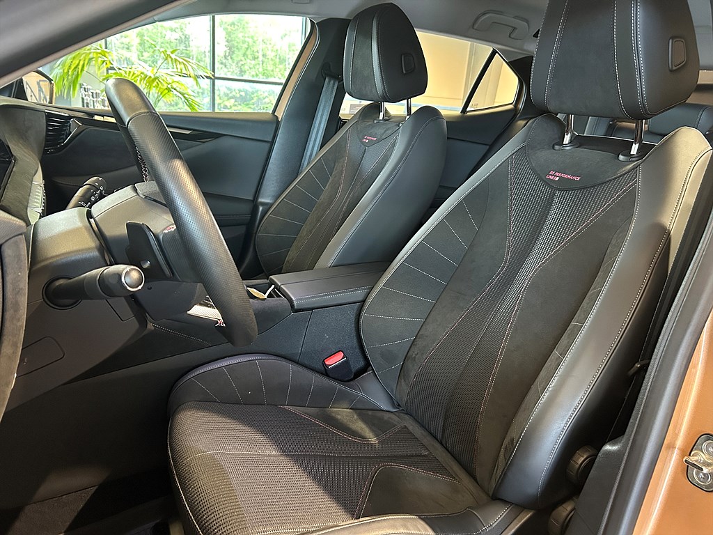 Bild på Performance Line 1.2 PT 130hk Aut - B-KAMERA, CARPLAY
