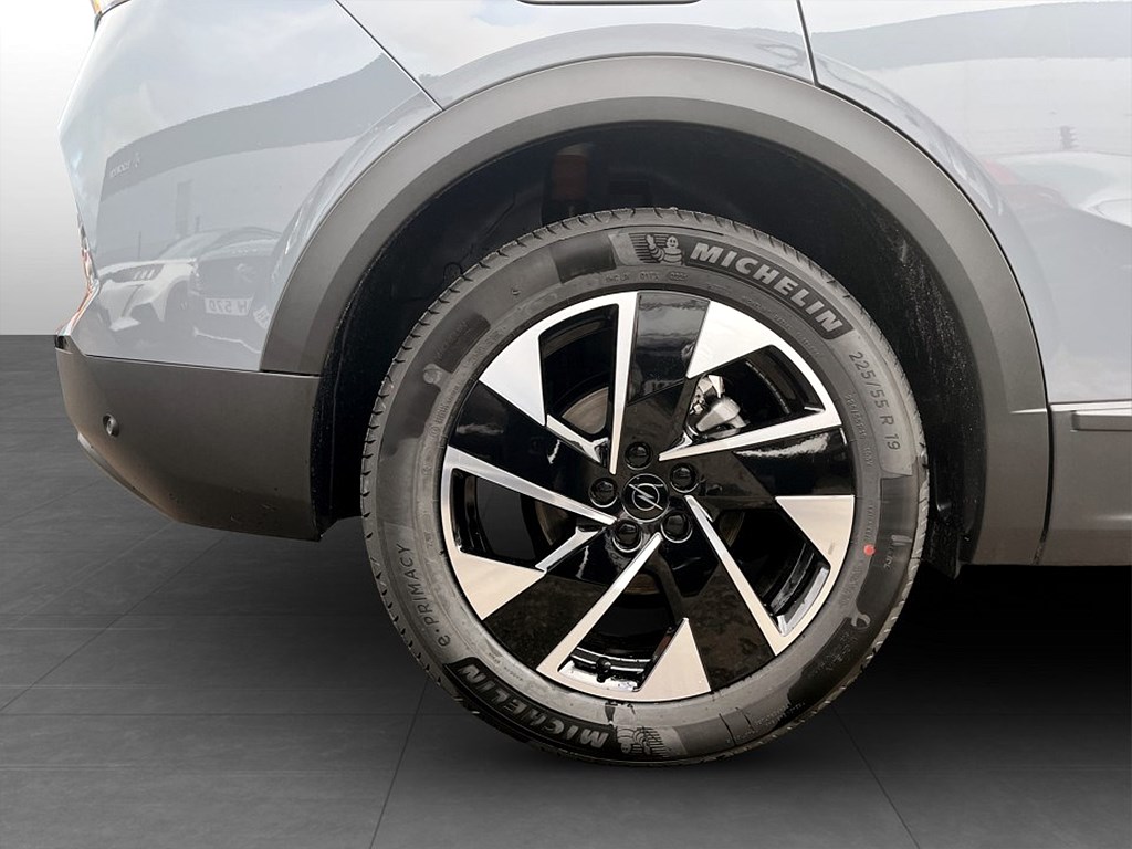 Bild på GS Hybrid 136hk - DEMO