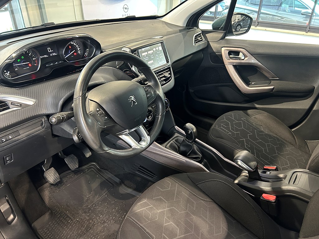 Bild på Active 1.2 VTi 82hk - PANO, BACKSENSORER