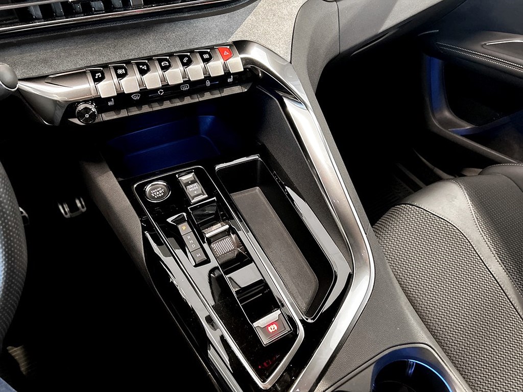 Bild på GT 1.2 PT 130hk Aut - B-KAMERA,CARPLAY,NAV