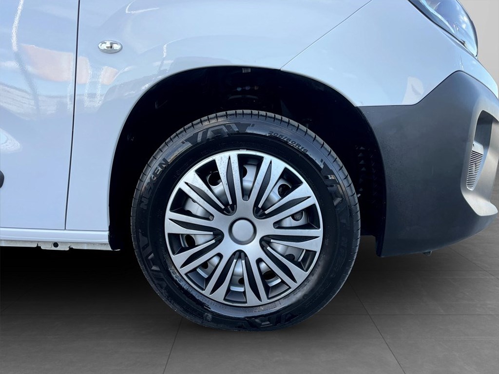 Bild på 1.5 BlueHDi 130hk Aut L2 - DRAG, B-KAMERA