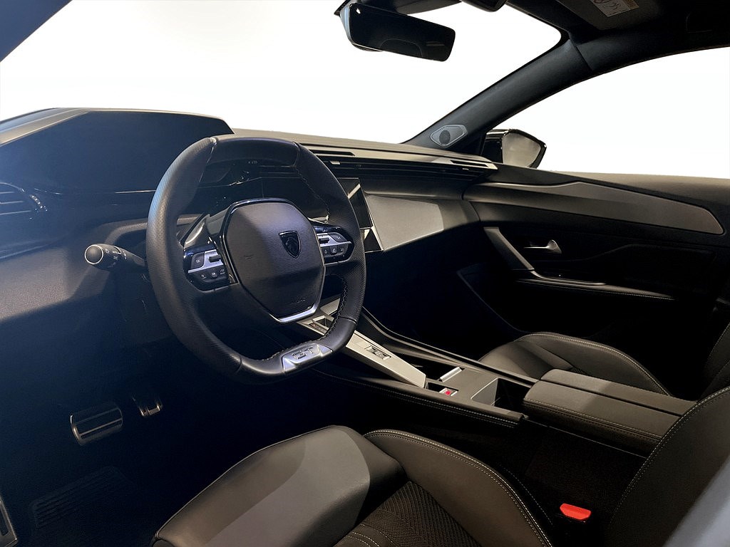 Bild på GT 1.2 PT 130hk Aut - B-KAMERA, CARPLAY