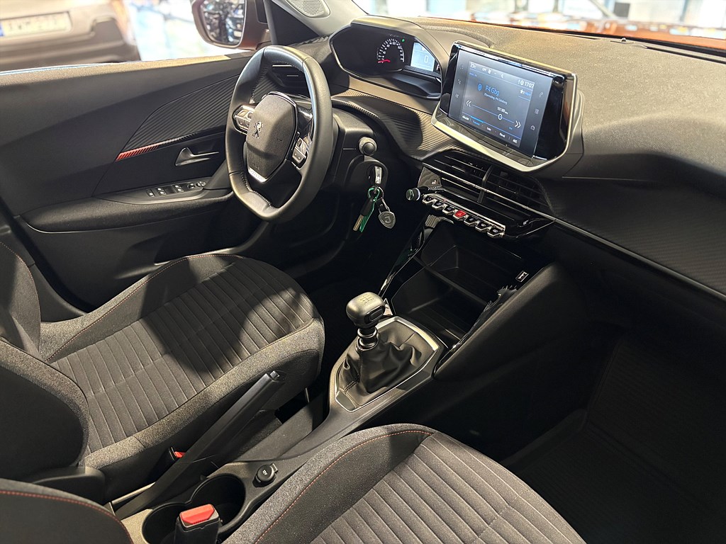 Bild på Active Pack 1.2 PT 100hk - CARPLAY, BACKSENSORER