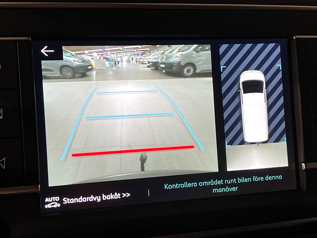 Bild på Business Premium 75kWh 136hk Aut L2 - KEYLESS,NAV,DRAG