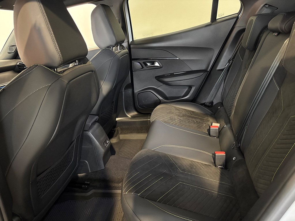 Bild på GT 1.2 PT 130hk Aut - B-KAMERA, CARPLAY