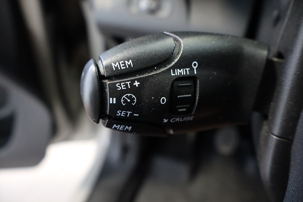 Bild på Multispace 1.2 PT 110hk - B-KAMERA, CARPLAY