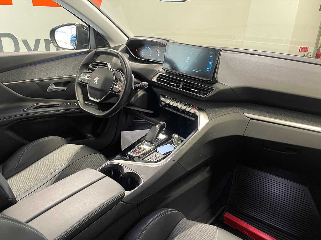 Bild på Allure Hybrid4 300hk Aut AWD - B-KAMERA, NAVI, CARPLAY