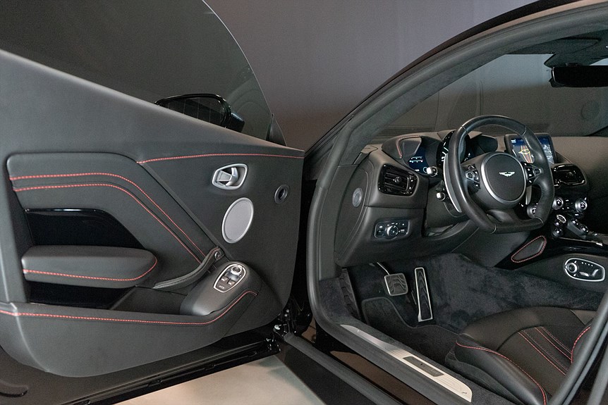 Aston Martin Vantage Coupé 4.0 V8 510hk