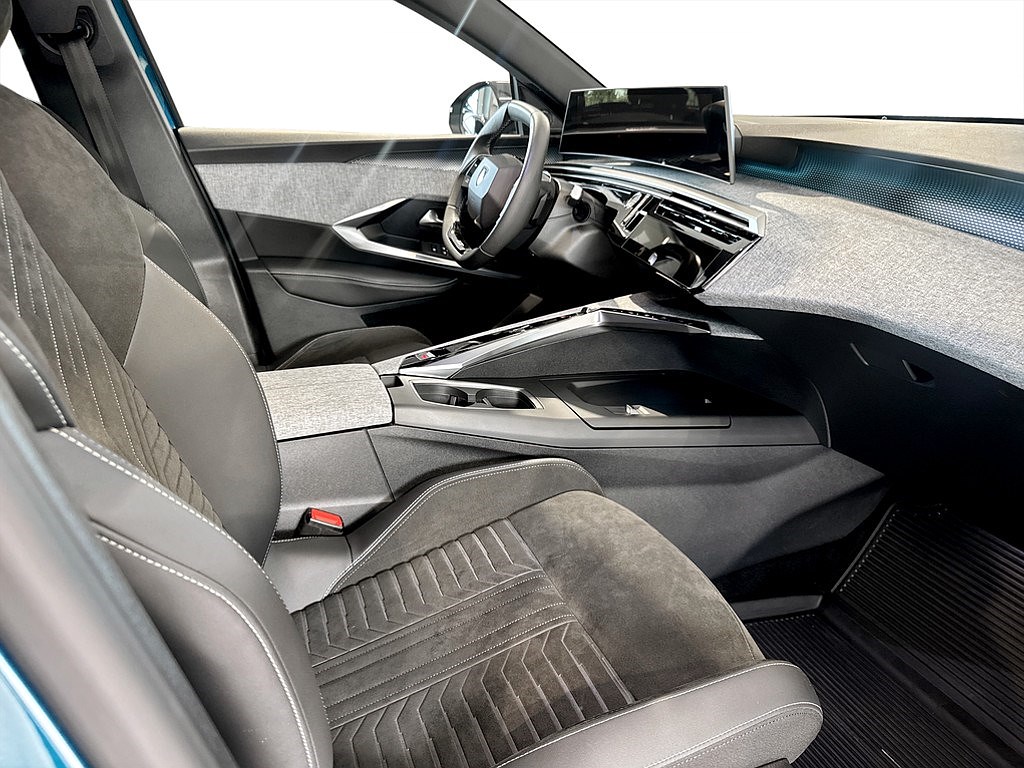 Bild på GT Hybrid 145hk Aut - B-KAMERA, CARPLAY