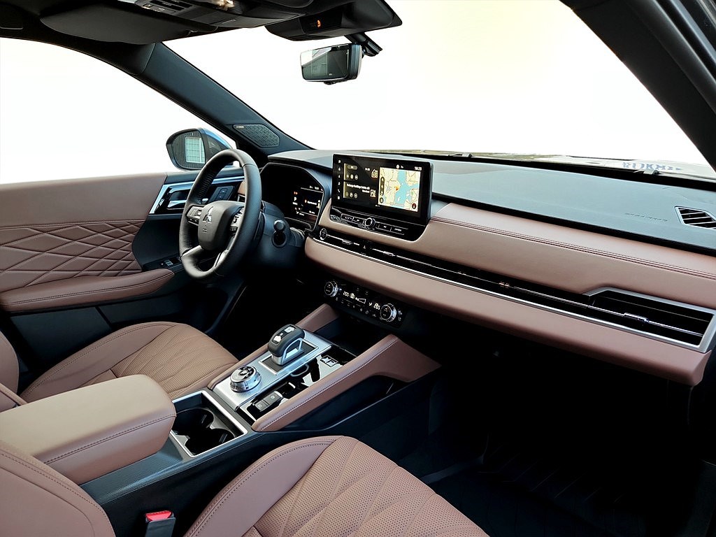 Bild på Instyle+ Plug-In Hybrid 4WD - DEMO
