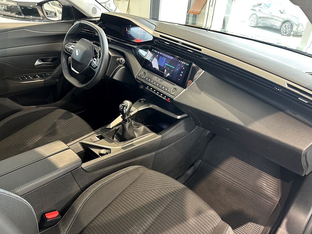 Bild på 5D Active Pack 1.2 PT 130hk - CARPLAY,FARTHÅLLARE
