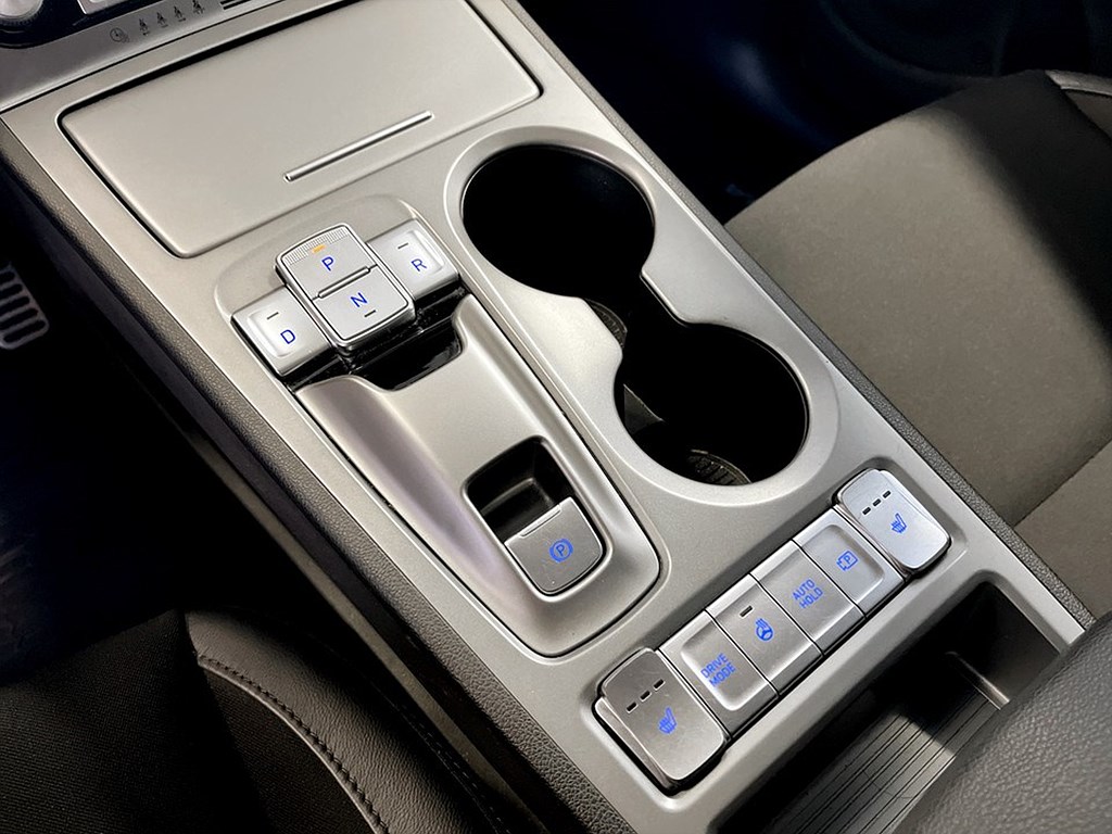 Bild på Essential 39.2 kWh 136hk Aut - B-KAMERA, CARPLAY