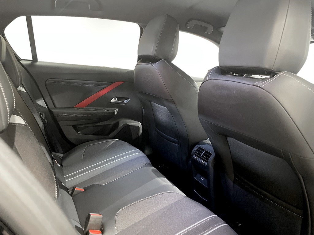 Bild på GSLine 1.2 PT 130hk Aut - B-KAMERA,CARPLAY,RATTVÄRME