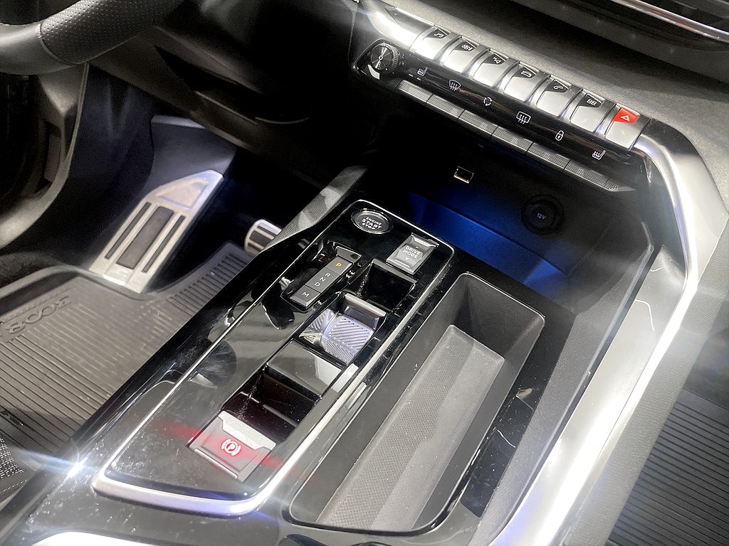 Bild på GT 1.2 PT 130hk Aut - B-KAMERA, CARPLAY