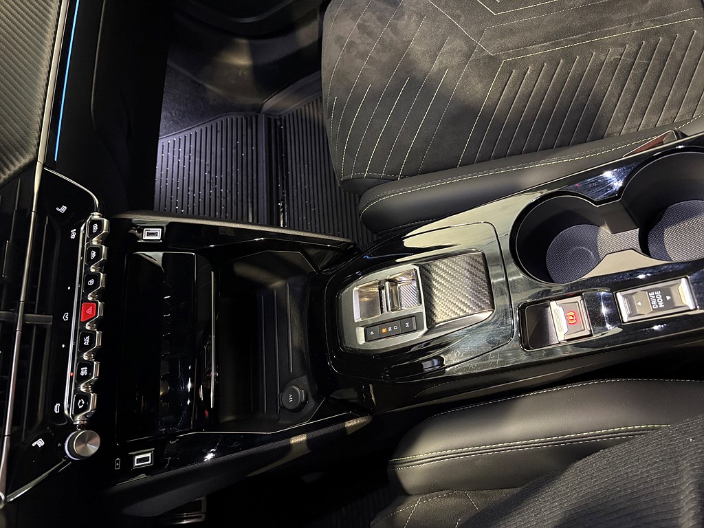 Bild på GT 1.2 PT 130hk Aut - B-KAMERA, CARPLAY