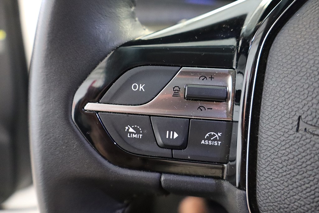 Bild på SW Allure Pack Hybrid 180hk Aut - B-KAMERA, CARPLAY, NAV