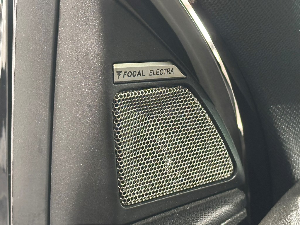 Bild på Rivoli Exclusive E-Tense 300hk Aut AWD - PANO, FOCAL, MASSAGE