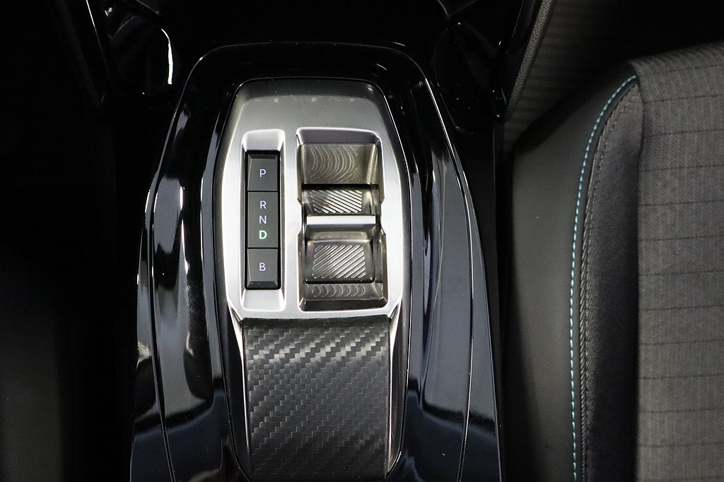 Bild på Allure Pack 50kWh 136hk ut - B-KAMERA, CARPLAY