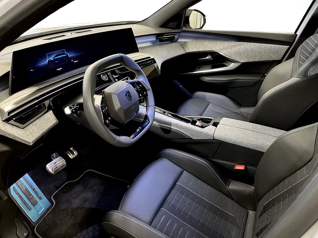 Bild på GT Hybrid 145hk Aut - NYA VINTERHJUL INGÅR!