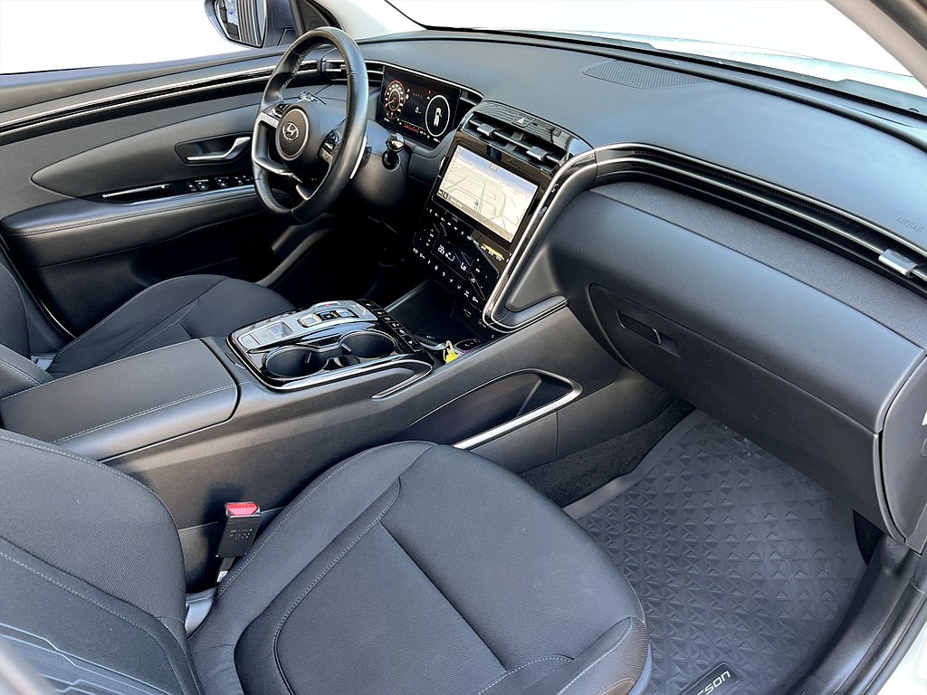 Bild på Essential HEV 230hk Aut - B-KAMERA, CARPLAY