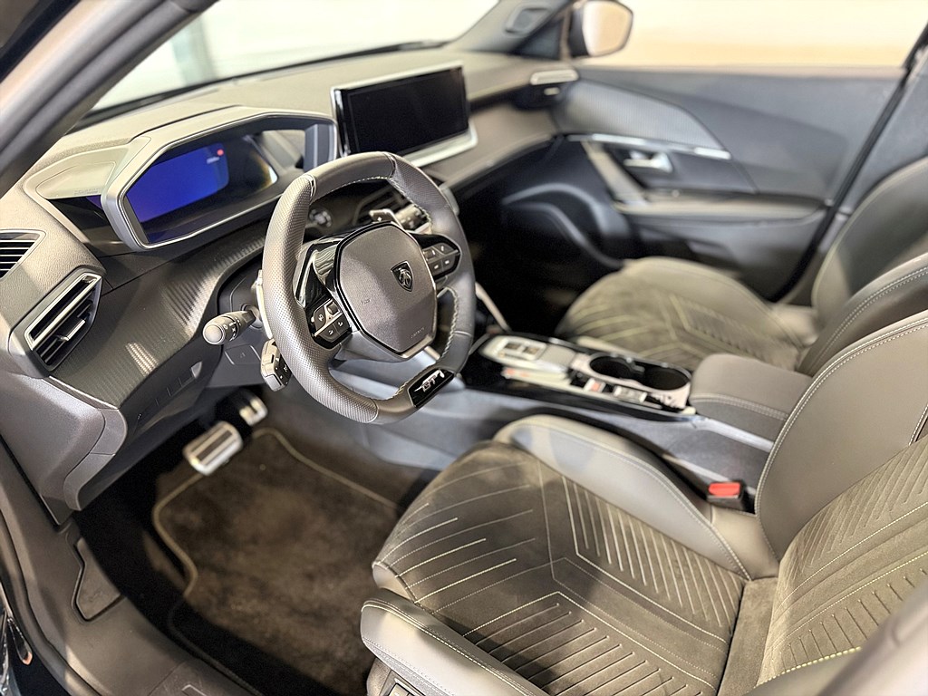 Bild på GT 1.2 PT 130hk Aut - B-KAMERA,CARPLAY,NAVI
