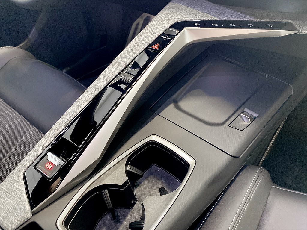 Bild på GT Hybrid 145hk Aut - B-KAMERA,CARPLAY,NAV