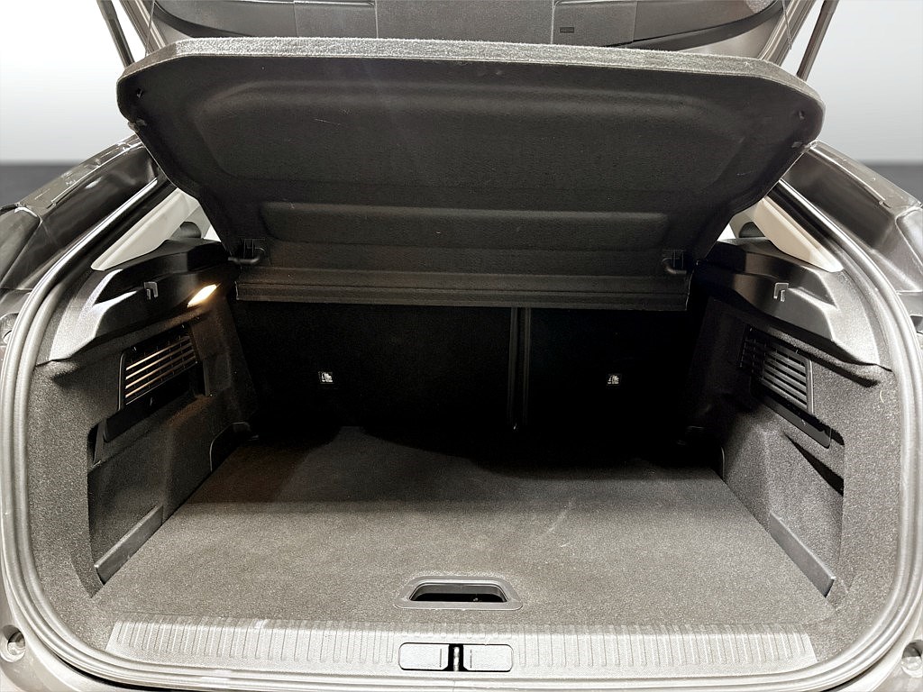 Bild på Feel 50kWh 136hk Aut - CARPLAY, RATTVÄRME