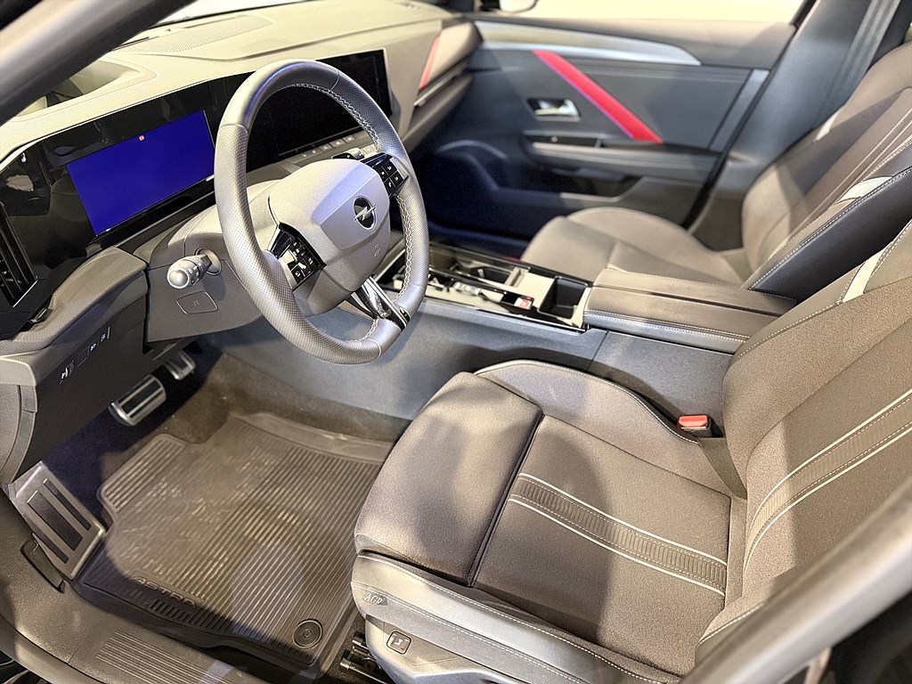 Bild på 5D GS-Line PHEV 180hk Aut - B-KAMERA, CARPLAY
