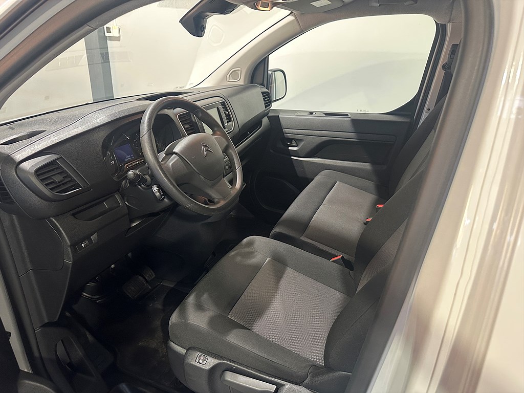 Bild på New Business L3 2.0 BHDi 145hk Aut - DRAG
