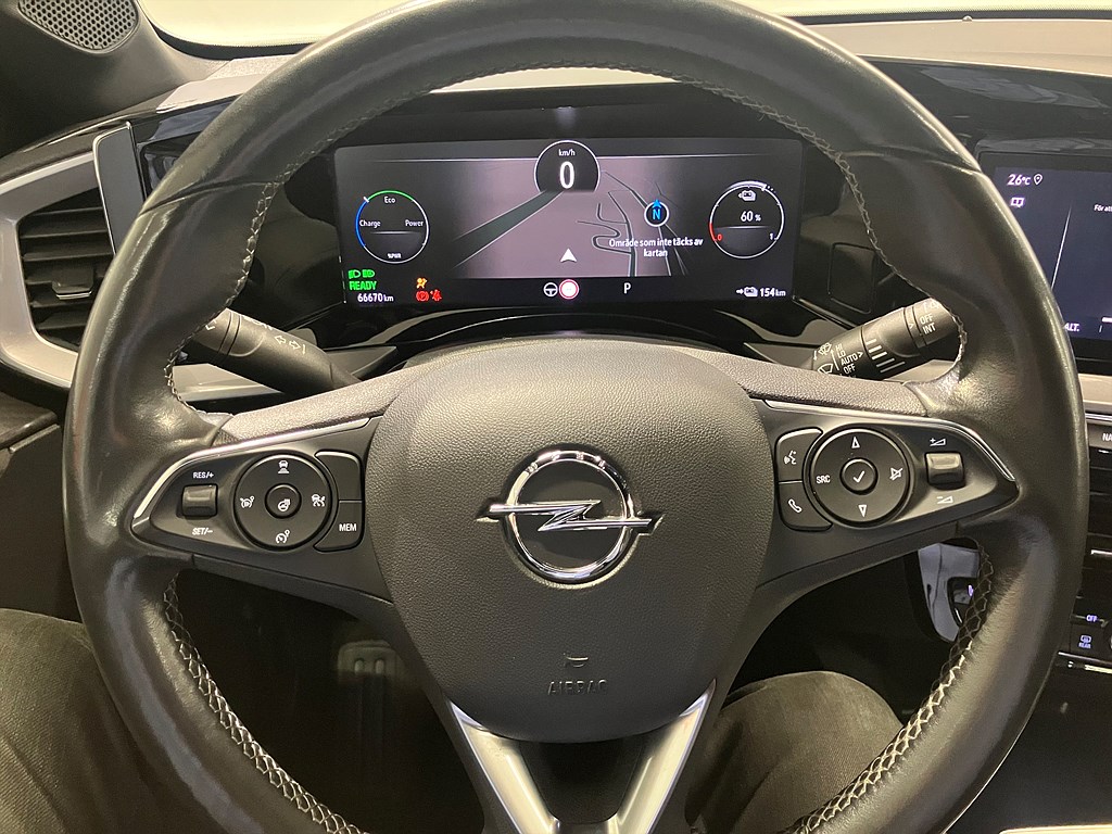 Bild på Ultimate 50kWh 136hk Aut - B-KAMERA, CARPLAY, RATTVÄRME