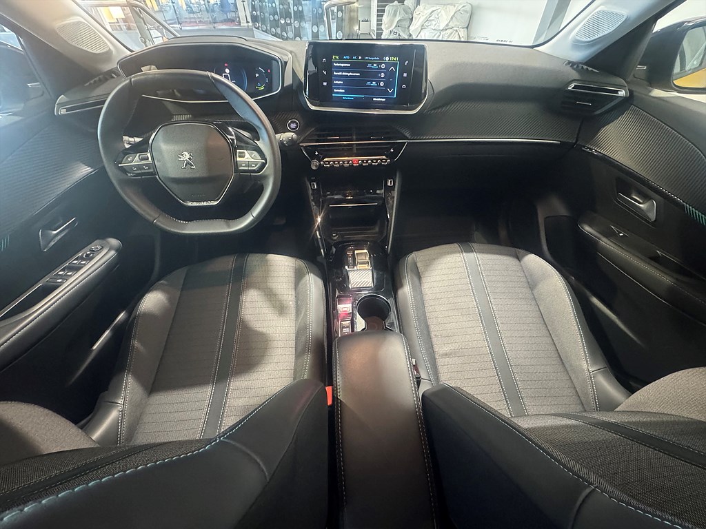 Bild på Allure Pack 50kWh 136hk Aut - B-KAMERA, CARPLAY