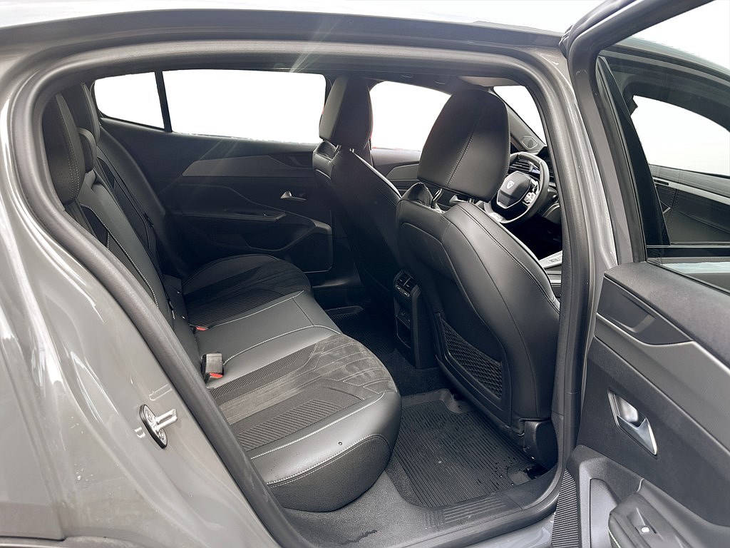 Bild på GT Hybrid 1.2 PT 136hk Aut - 360-KAMERA,CARPLAY,NAV