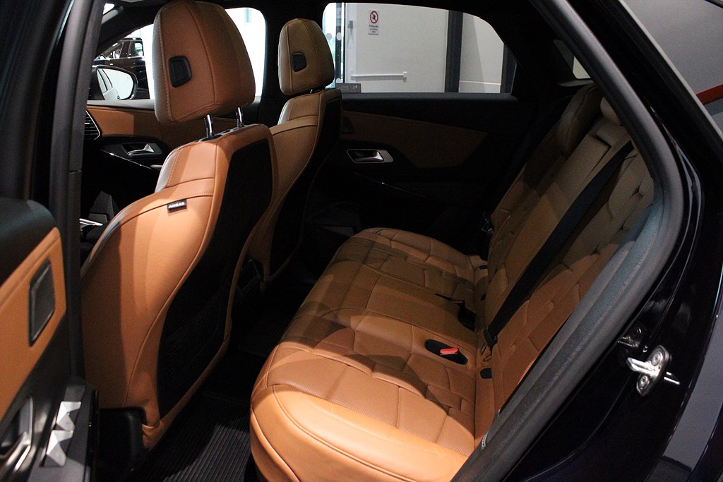 Bild på Exclusive Opera E-Tense 4x4 300hk Aut AWD - PANO, B-KAMERA, NAV