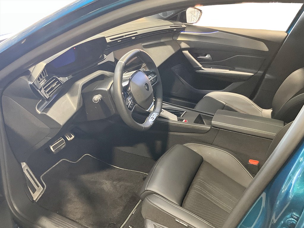 Bild på GT 1.2 PT 130hk Aut - B-KAMERA, CARPLAY