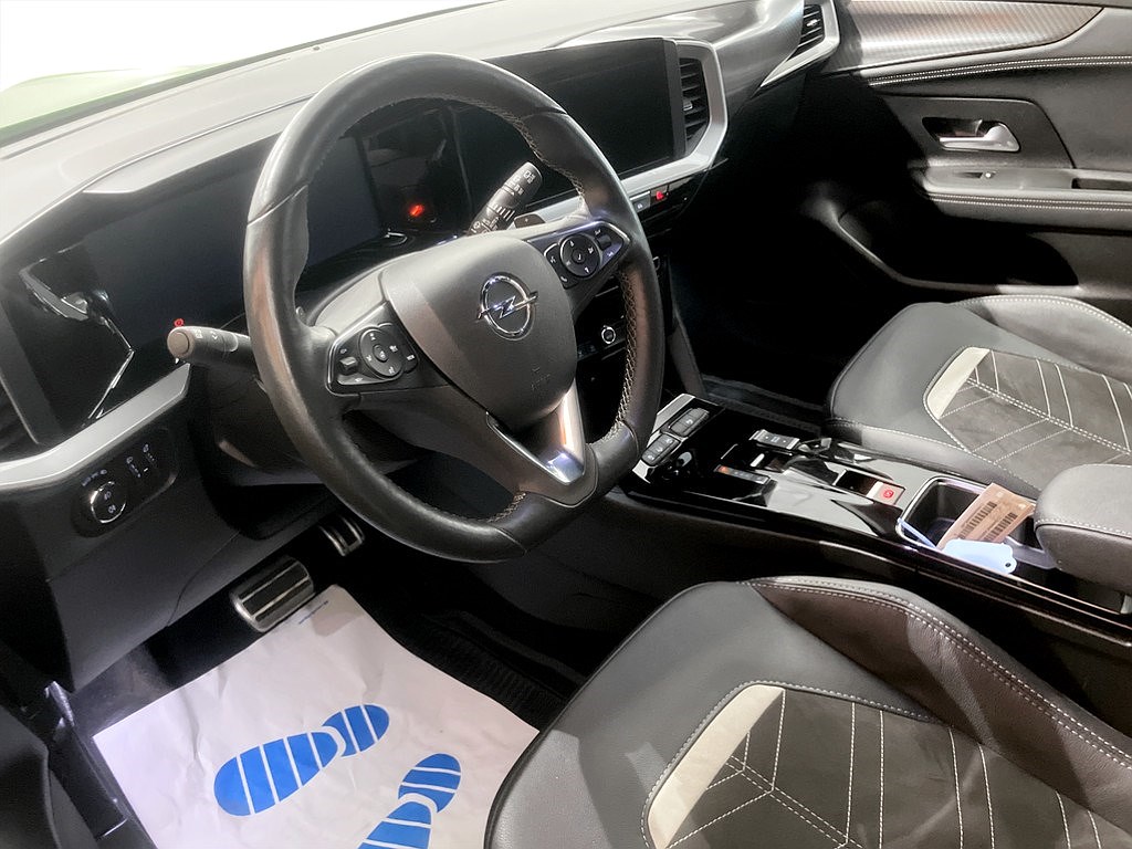 Bild på GS-Line 1.2 Turbo 130hk Aut - B-KAMERA,CARPLAY,RATTVÄRME