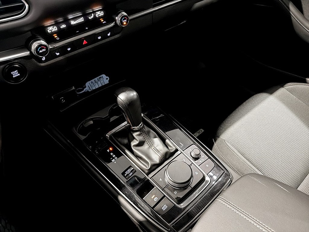 Bild på Sky 2.0 SKYACTIV-X M Hybrid 150hk Aut - B-KAMERA, CARPLAY