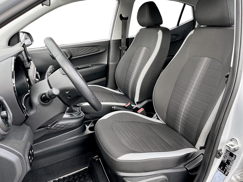 Bild på Essential 1.0 Blue 67hk Aut - CARPLAY, RATTVÄRME