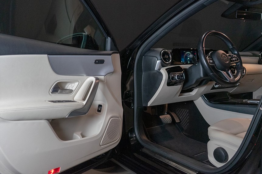 Mercedes-Benz A 250 e Sedan 218hk