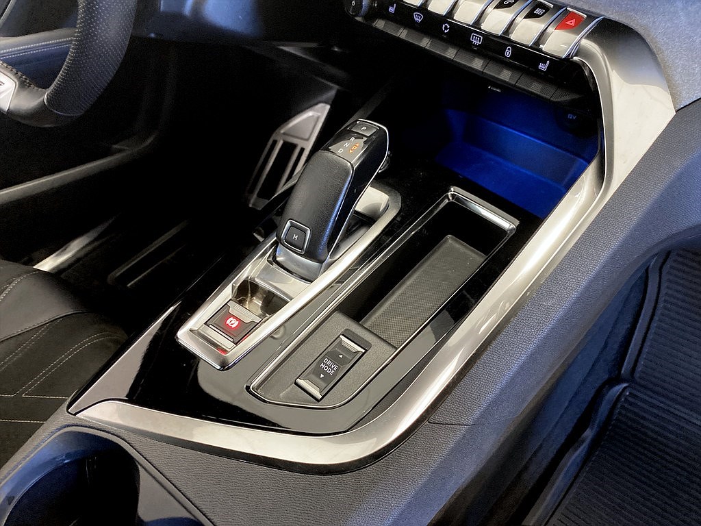 Bild på GT 1.2 PT 130hk Aut - 360-KAMERA, CARPLAY
