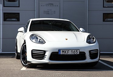 Porsche Panamera GTS V8 440HK